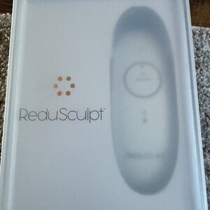 ReduSculpt is a handheld 3-in-1 Red Light Body Sculpting